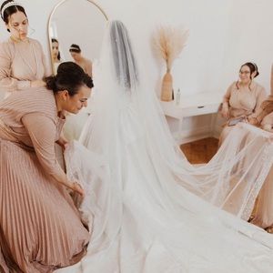 Pearl embedded veil!